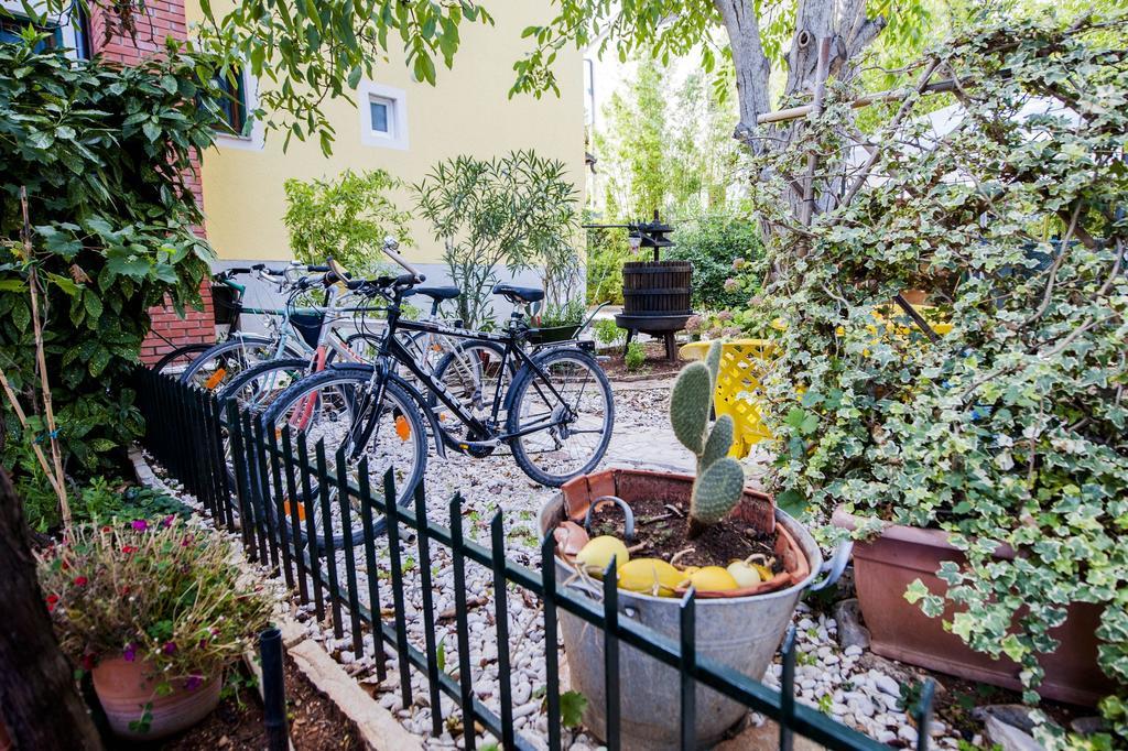 Apartments And Rooms Villa Dea Adults Only Rovinj Exterior foto